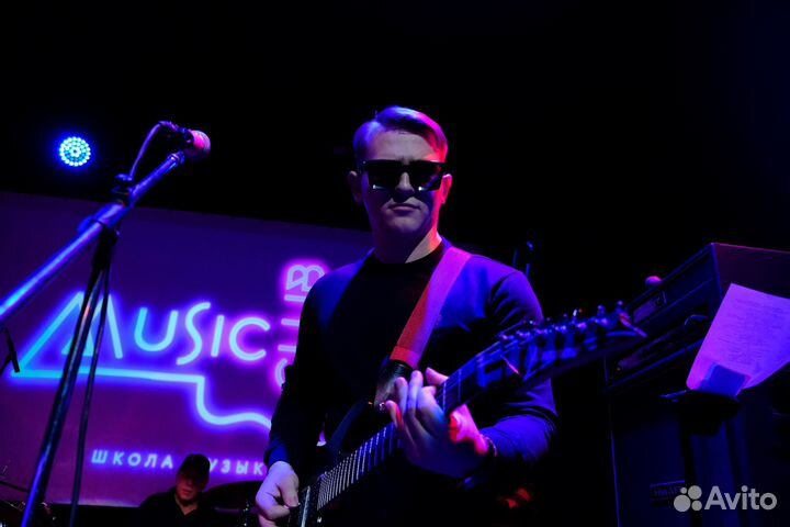 Уроки игры на гитаре Школа музыки Music Club
