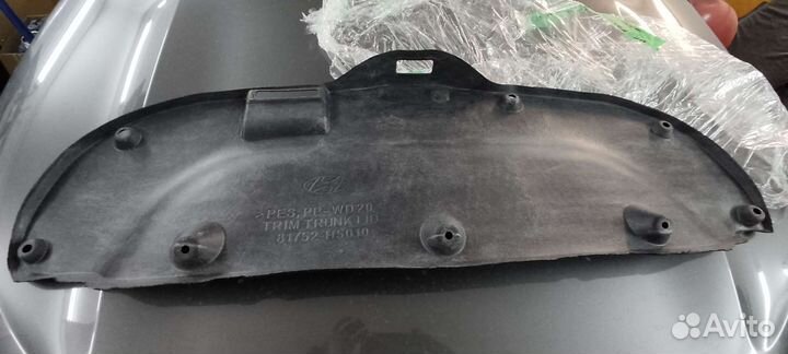 Накладка крышки багажника Hyundai Solaris 2