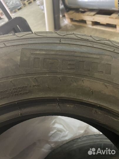 Pirelli Carrier 215/65 R15C 104T