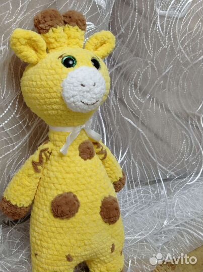 Вязаная игрушка Жираф