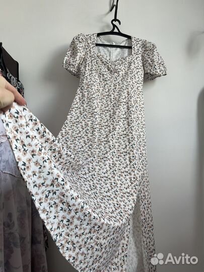 Легкое платье с разрезом 44р