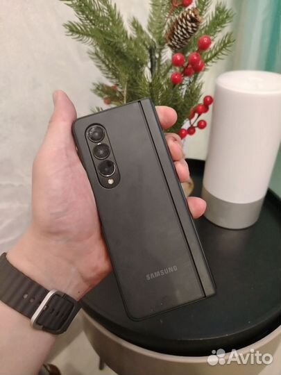 Samsung Galaxy Z Fold4, 12/512 ГБ