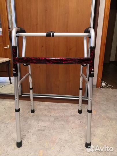 Ходунки для взрослых шагающие