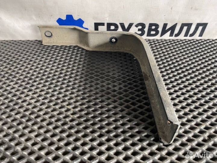 Кронштейн спойлера Volvo FH4 82332718