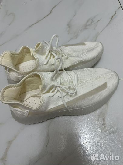 Кроссовки новые