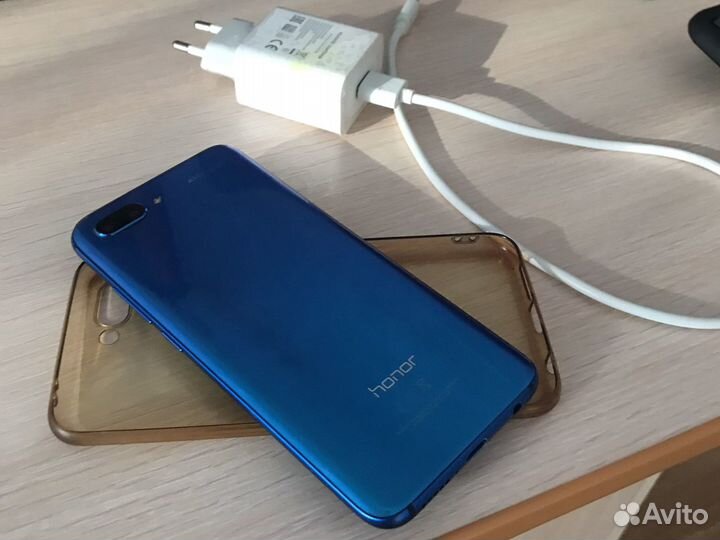 HONOR 10, 4/128 ГБ