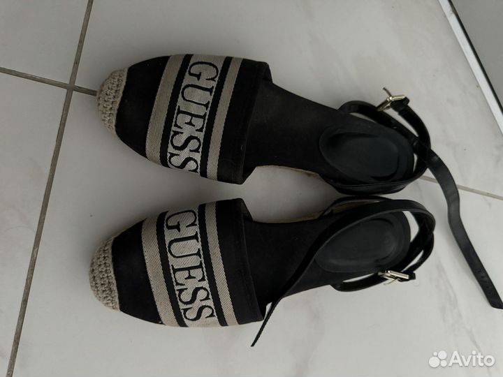 Сандалии женские guess 37