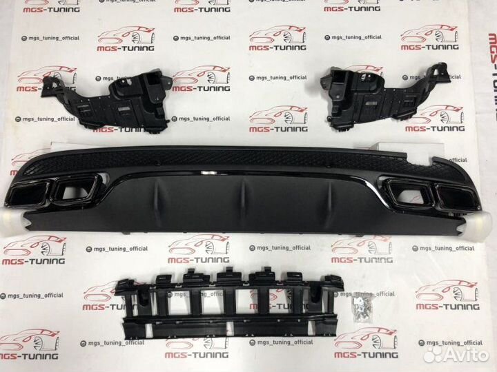 Задний диффузор на Mercedes C-class 63 AMG черный