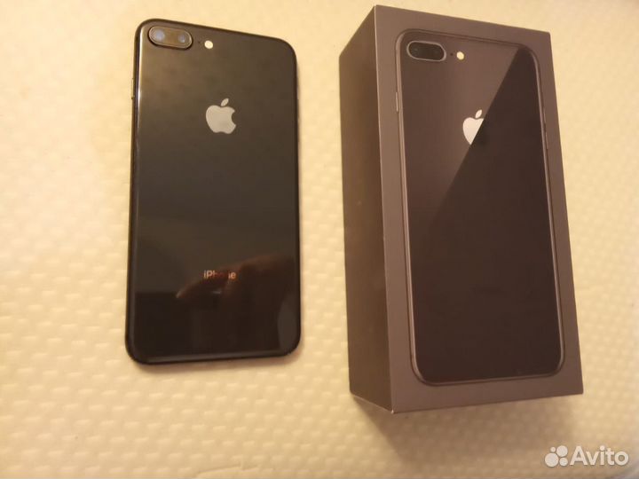 iPhone 8 Plus, 64 ГБ