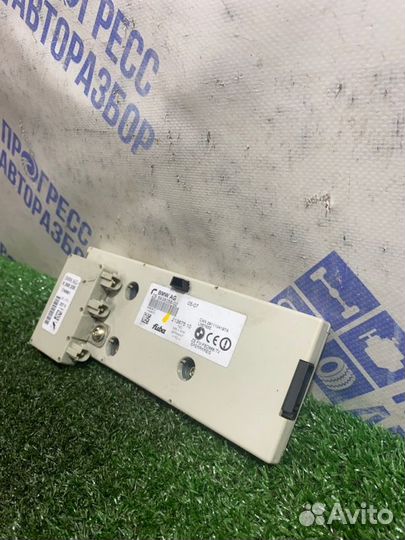 Усилитель антенны задний правый Bmw 750I седан 4.8