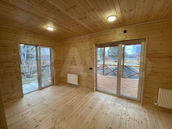 Дом 63 м² на участке 12,8 сот.