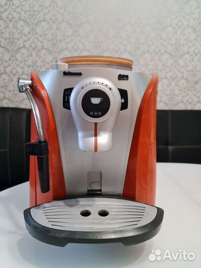 Кофемашина Saeco SUP0310R