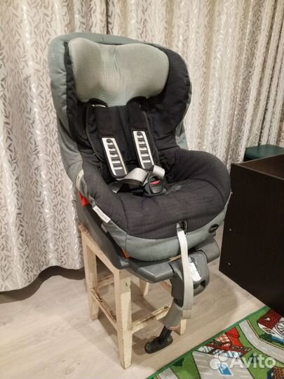 Детское автокресло britax romer safefix 9-18 кг