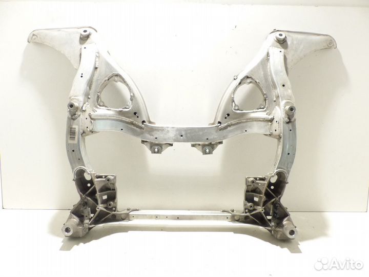 Передний подрамник BMW M5 M6 F10 F12 F13 F06