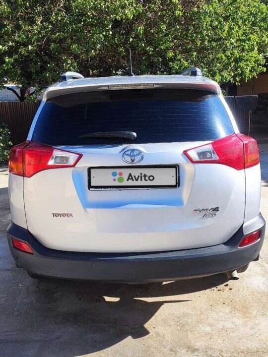 Toyota RAV4: фото владельца
