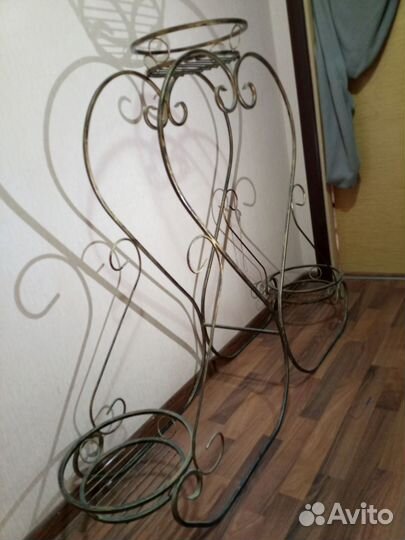 Подставка для цветов напольная металлическая