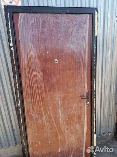 Дверь металлическая