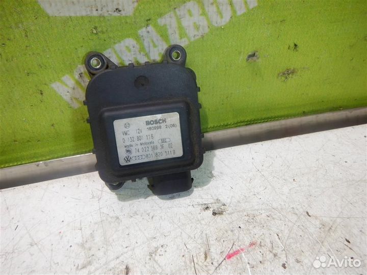 Моторчик заслонки отопителя Фольксваген Пассат Б5