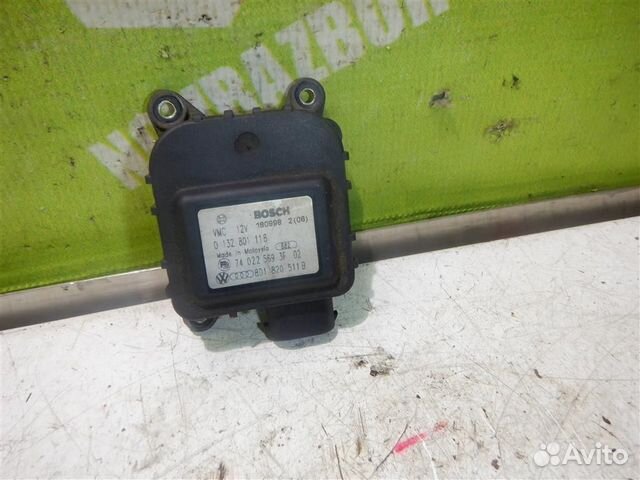 Моторчик заслонки отопителя Фольксваген Пассат Б5