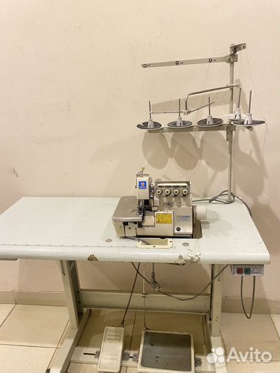 Оверлок пятинитка