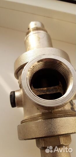 Редуктор давления воды