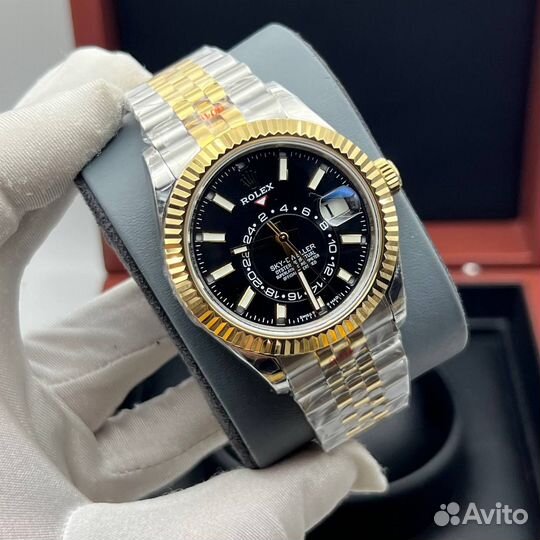 Rolex Sky Dweller gold часы