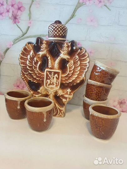 Графин с рюмками