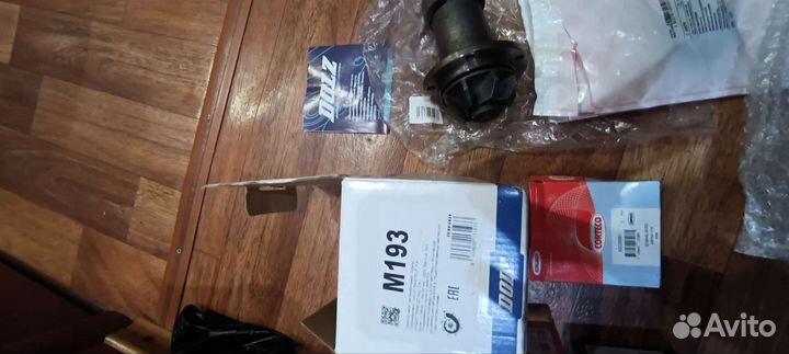 Запчасти на mercedes benz w123