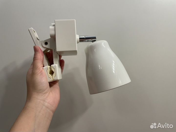 Светильник спот на прищепке новый