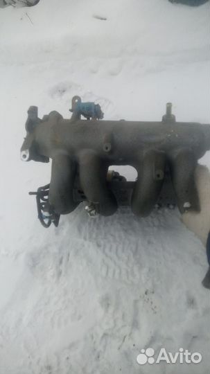 Коллектор впускной Nissan Tiida