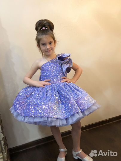 Платье праздничное