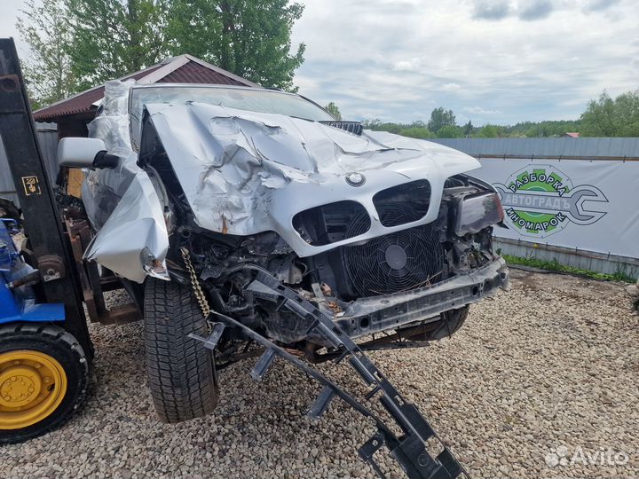 В разборе BMW X5 E53 M54B30 АКПП 2002год