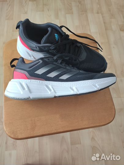 Кроссовки Adidas questar