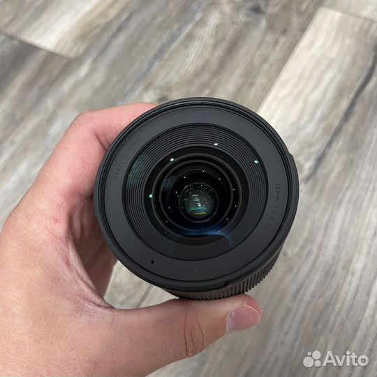 Объектив Sigma 16 mm f1.4 байонет canon efm