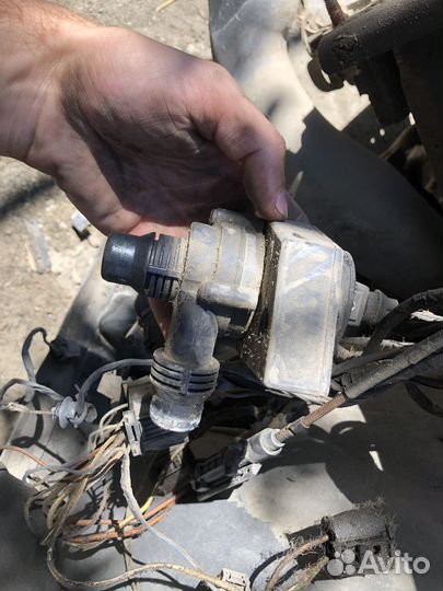 Доп помпа е53