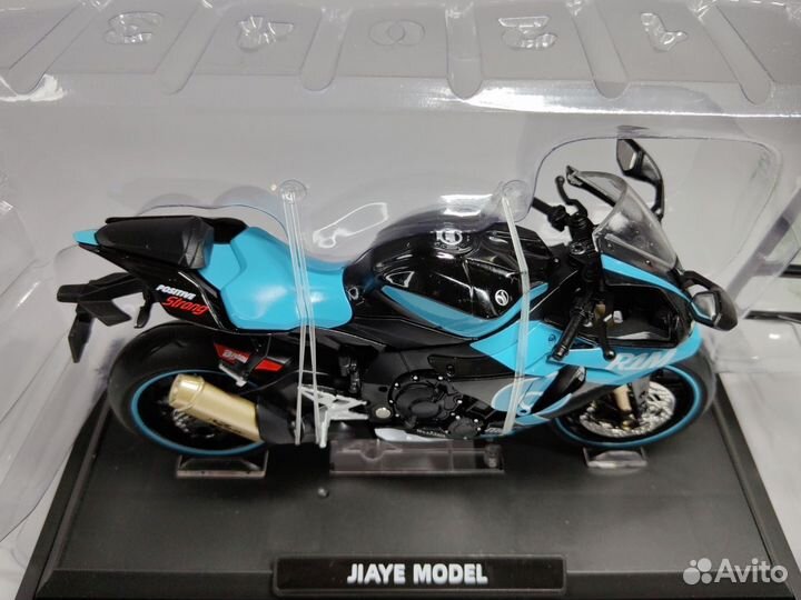 Коллекционная модель мотоцикла yamaha 1:12