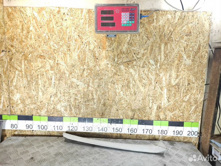 Обшивка стойки правая Volkswagen Polo 1994-1999