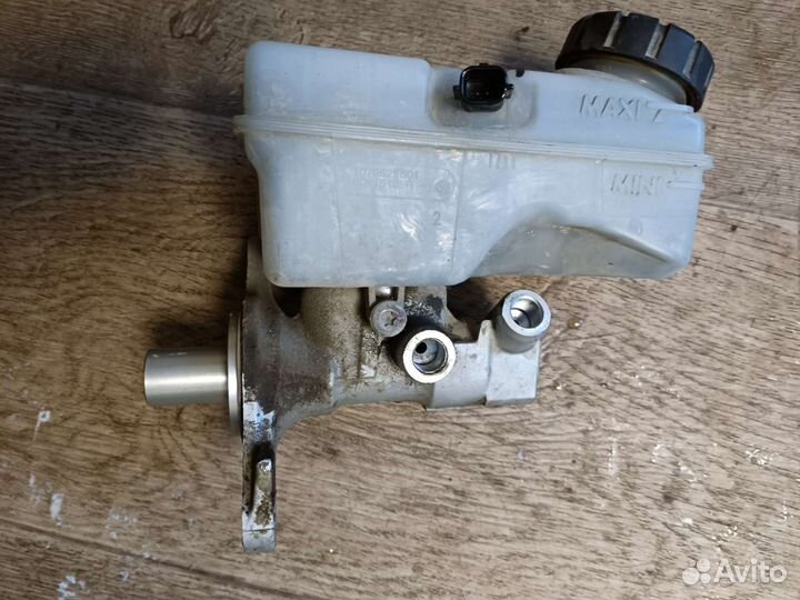 Главный тормозной задний Renault Sandero 2