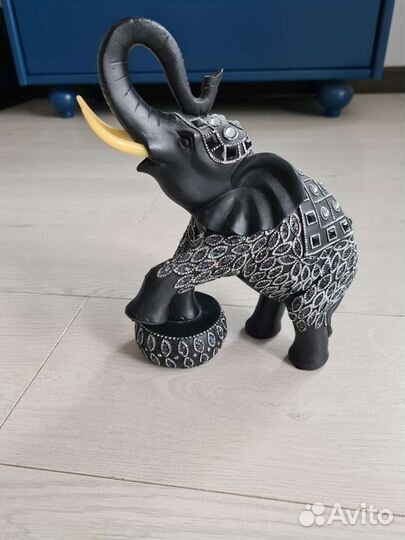 Статуэтка слона