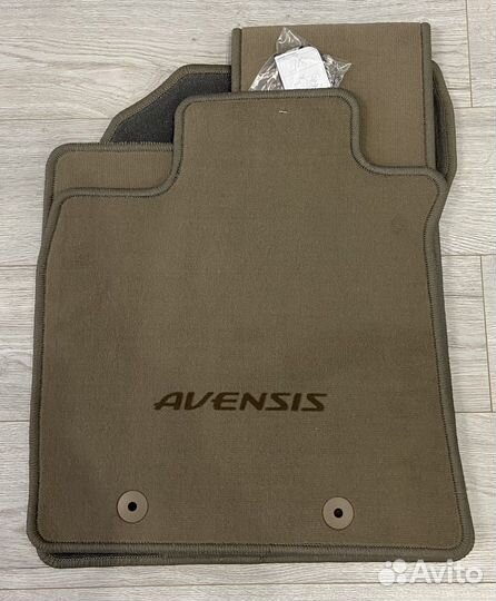 Оригинальные текстильные ковры Toyota Avensis 3