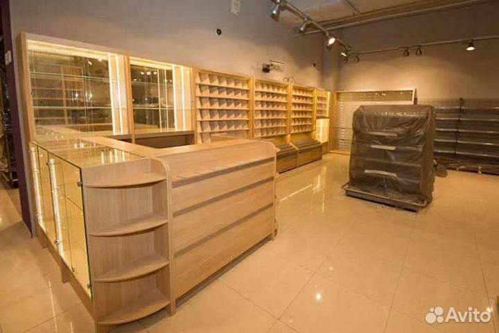 Мебель и стеллажи в магазин