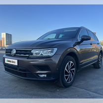 Volkswagen Tiguan 2.0 AMT, 2018, 111 000 км, с пробегом, цена 2 875 000 руб.