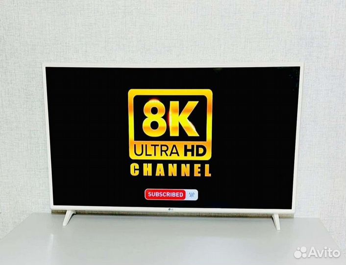 Белый стильный смарт телевизор LG 43 дюйма