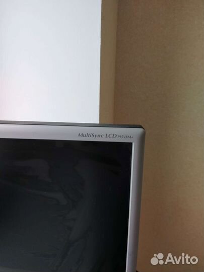 Монитор NEC 19