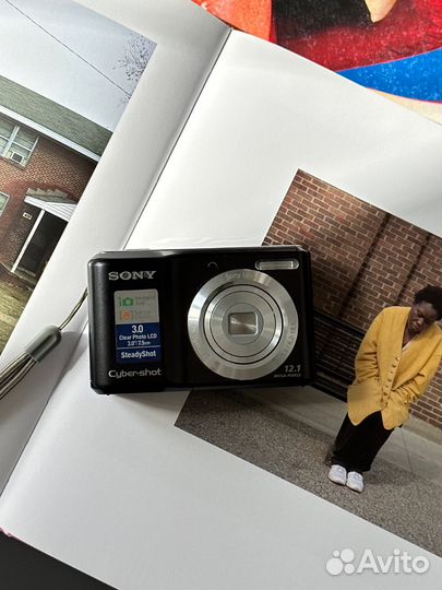 Цифровой фотоаппарат Sony CyberShot DSC-S2100