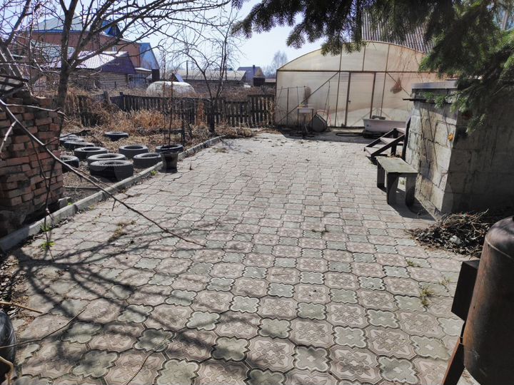 Дом 300 м² на участке 15 сот.