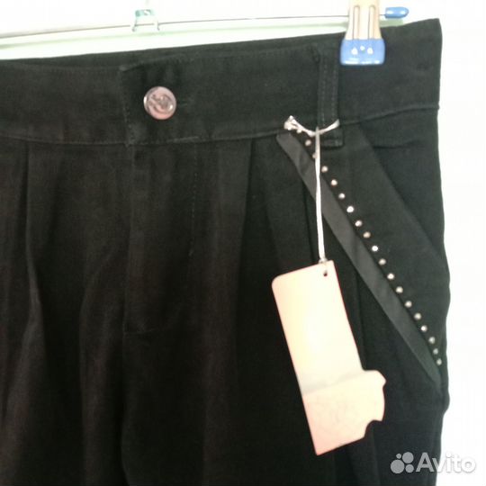 Новые джинсы 134 140 черные для девочки