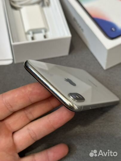 iPhone x 64gb