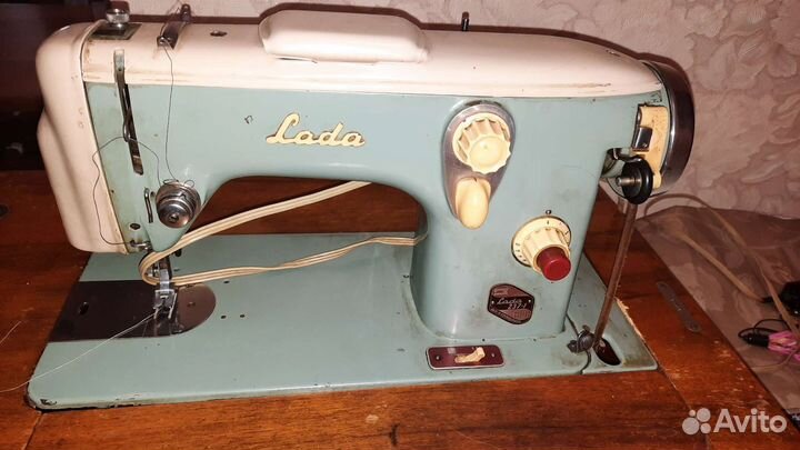 Швейная машина LADA 237-1(Чехословакия)