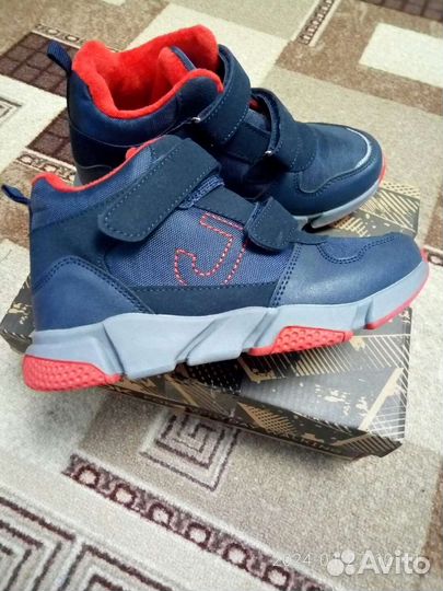 Демисезонные кроссовки 30 размер